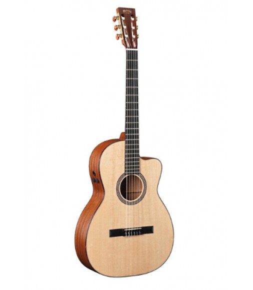 Martin 000C Nylon Guitar with Pickup 